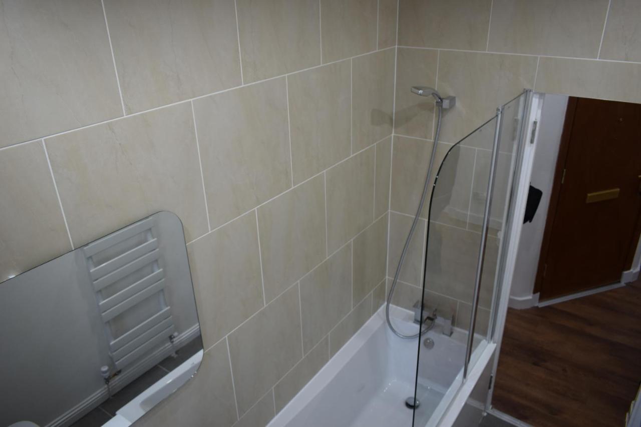 Glasgow Lovely Apartment D&N Luaran gambar