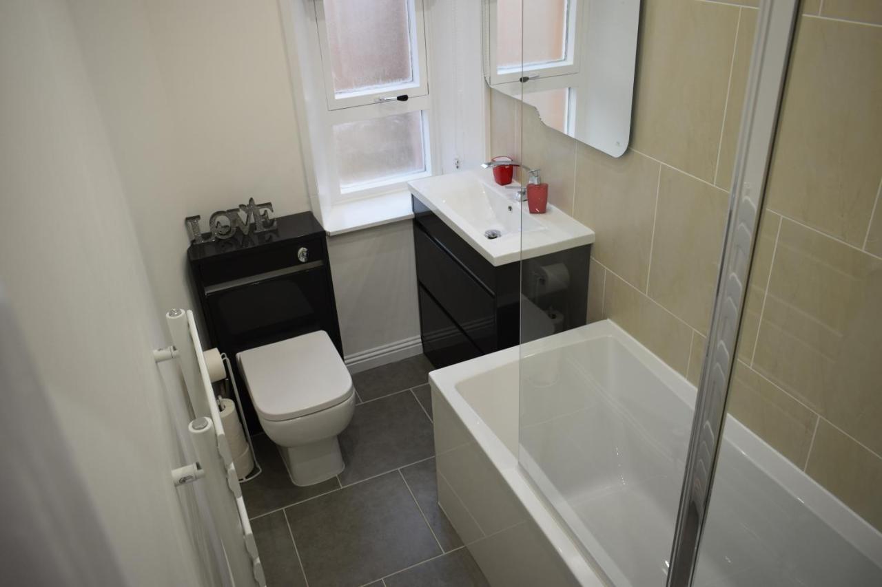Glasgow Lovely Apartment D&N Luaran gambar